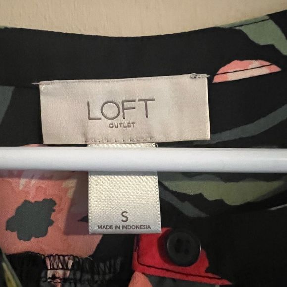 LOFT Floral Sleeveless Blouse - Black, Red, Pink, Green, White - Picture 3 of 4